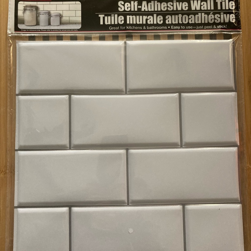Peel & stick wall tile